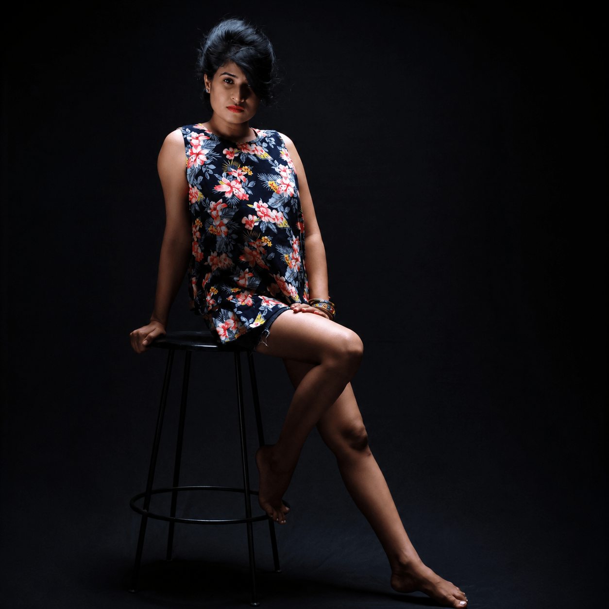 Electronic product shoot for e-commerce and online stores